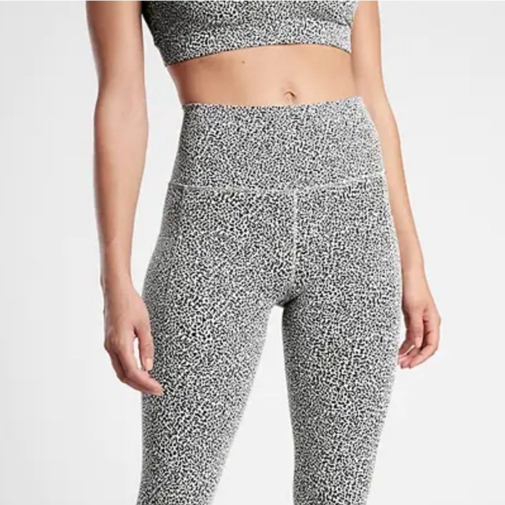 Athleta Salutation Stash Textured Tights Leggings Black White Leopard Animal XS - Picture 12 of 13